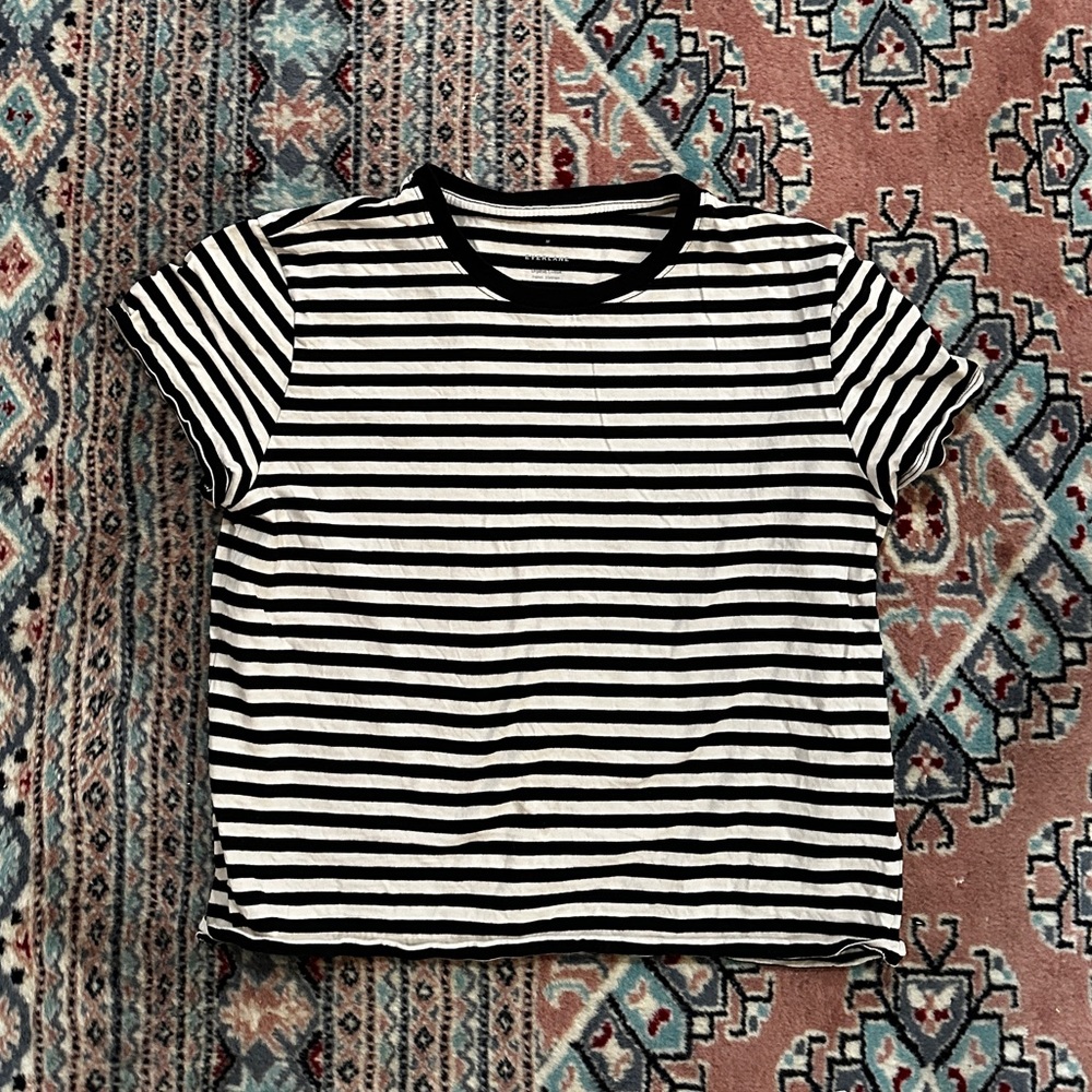 Everlane Black and Cream Boxy Tee